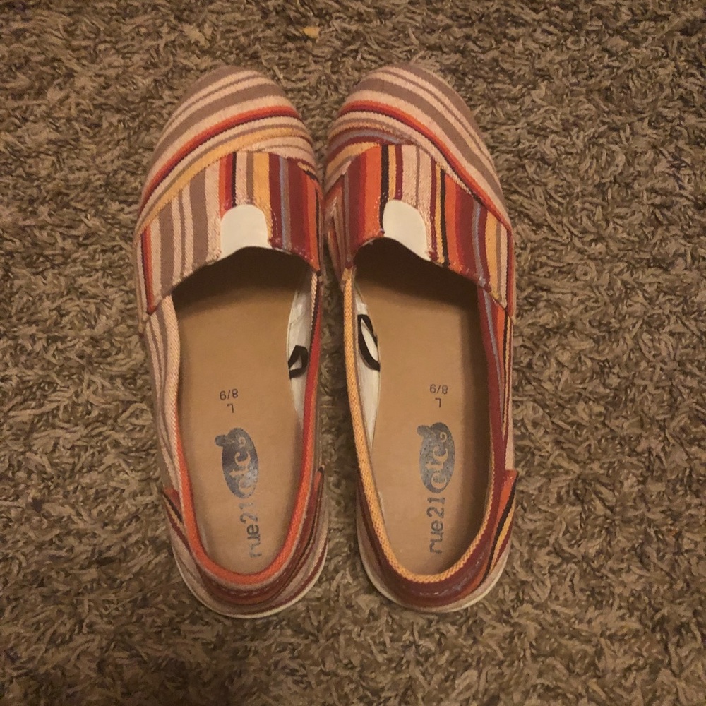 **SOLD**Rue 21 slip on!